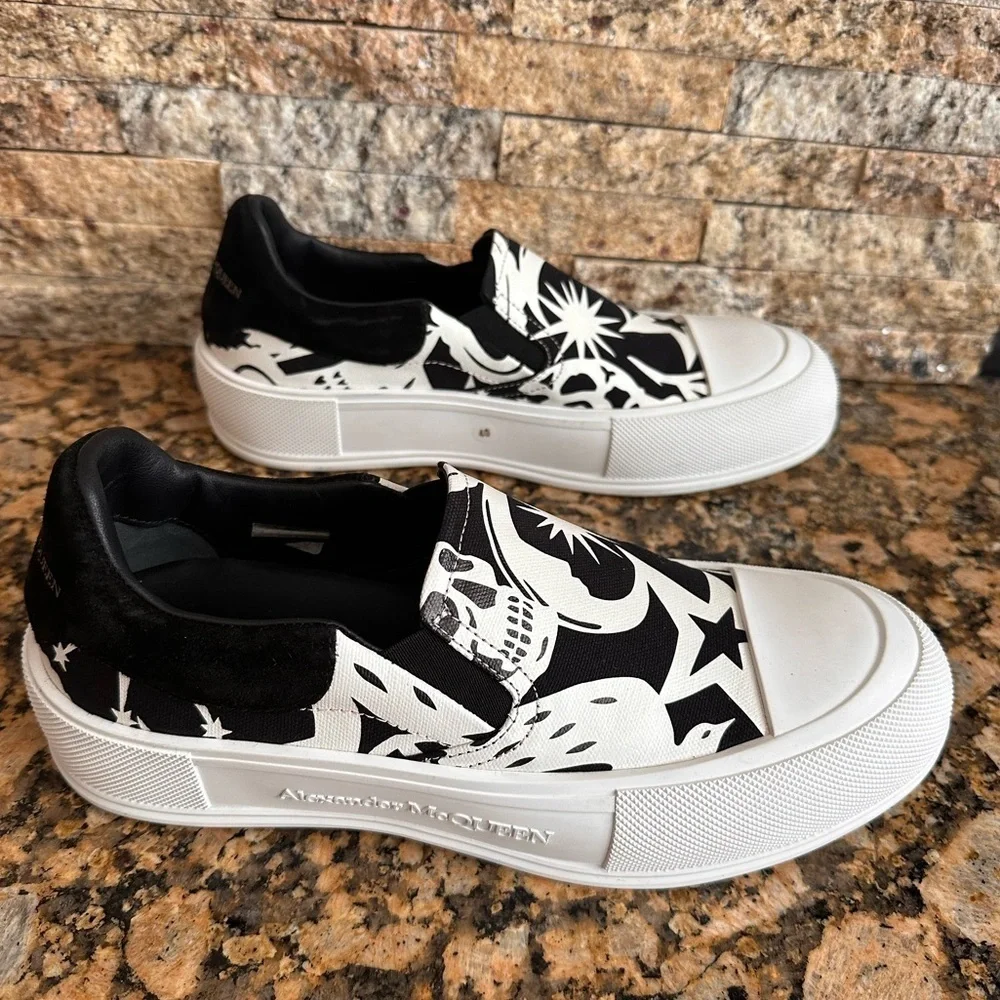 Mens Alexander McQueen Abstract Skull Slip-On Sneakers White/Black